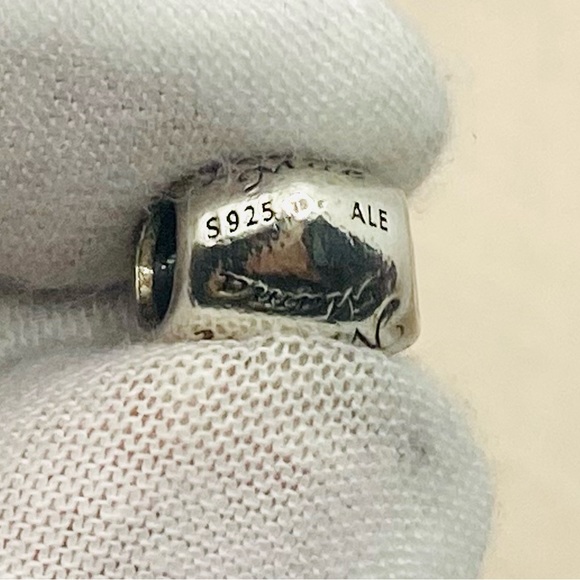 EUC Pandora 791112 Sterling Silver A Mother's Heart Family Bead - RETIRED - Picture 13 of 14